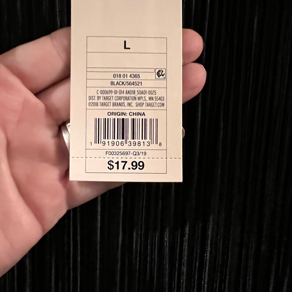 NWT, woman’s size L ribbed, sleeveless top from Target. Solid black in color - Picture 3 of 4